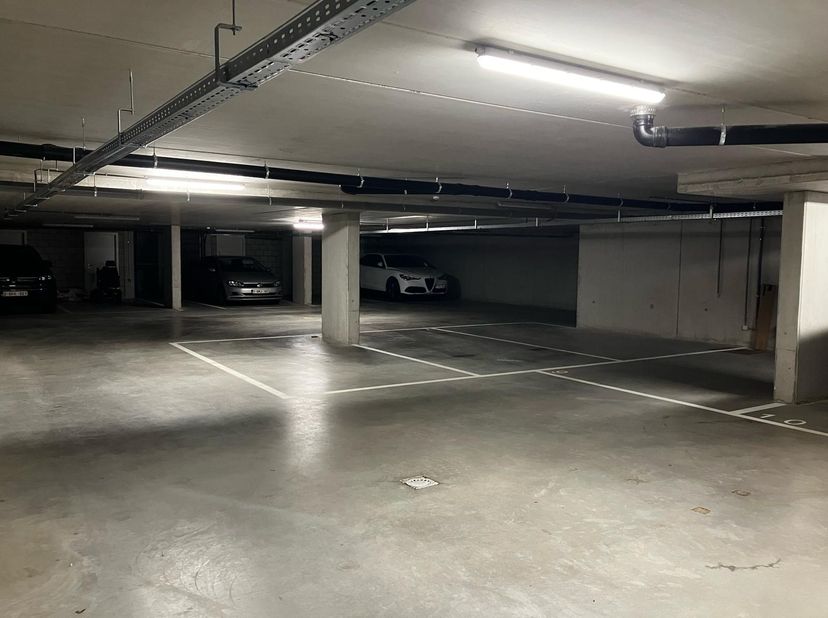 Garage à vendre
                    à 3730 Hoeselt